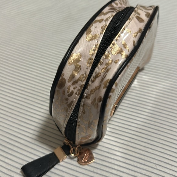 Victoria Secret coin purse - Picture 3 of 5